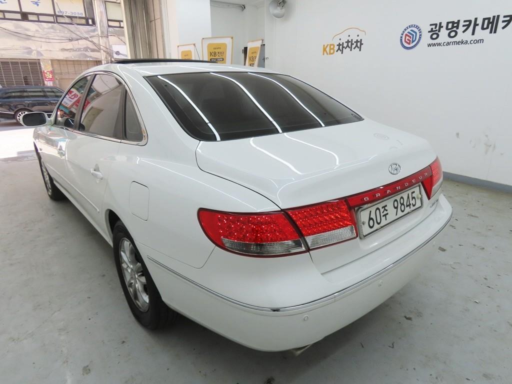 HYUNDAI Grandeur - Vista 4