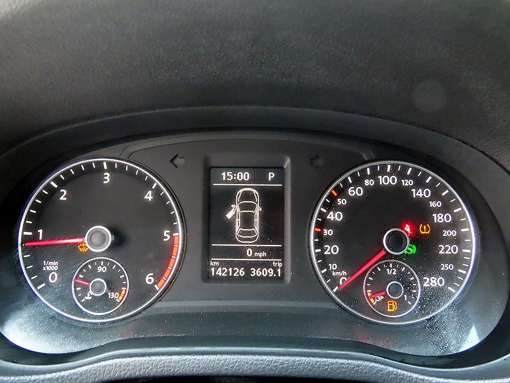 Volkswagen Passat - Vista 9