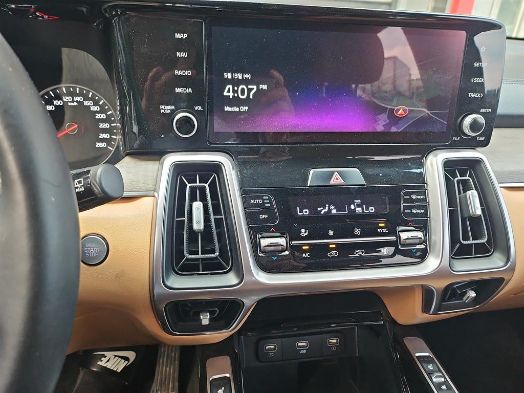 KIA Sorento - Vista 8