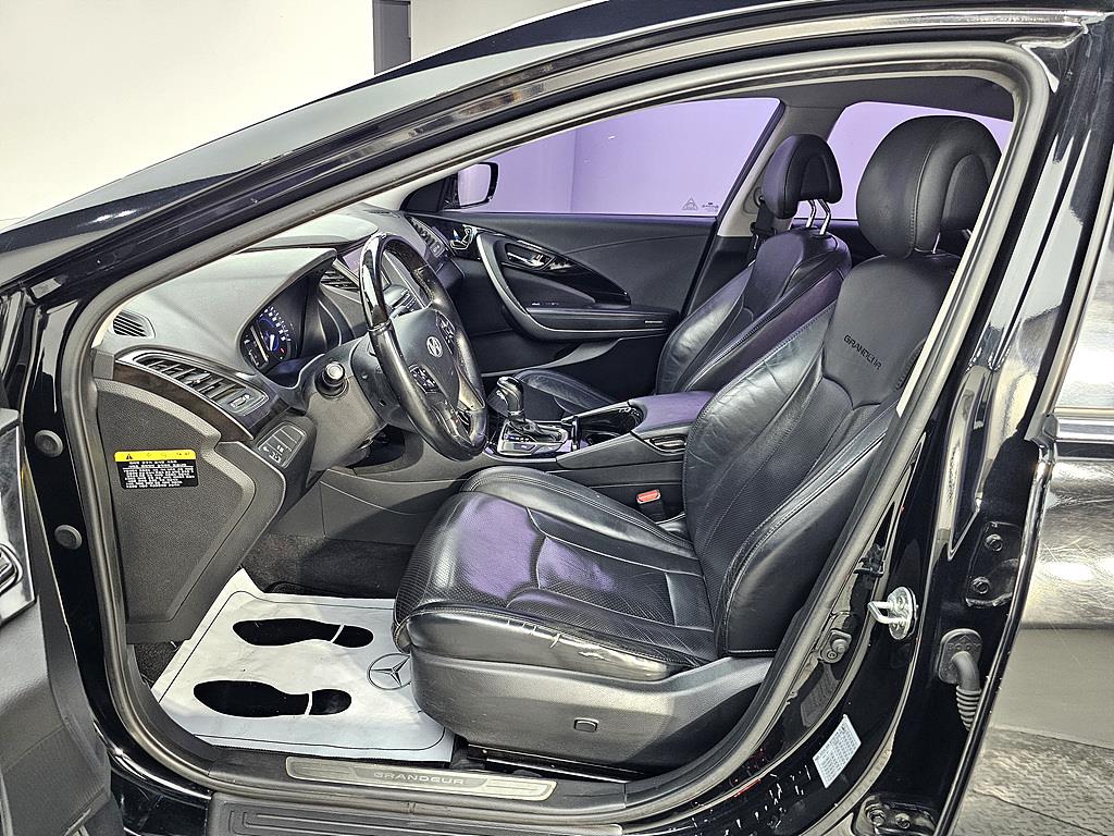 HYUNDAI Grandeur - Vista 8