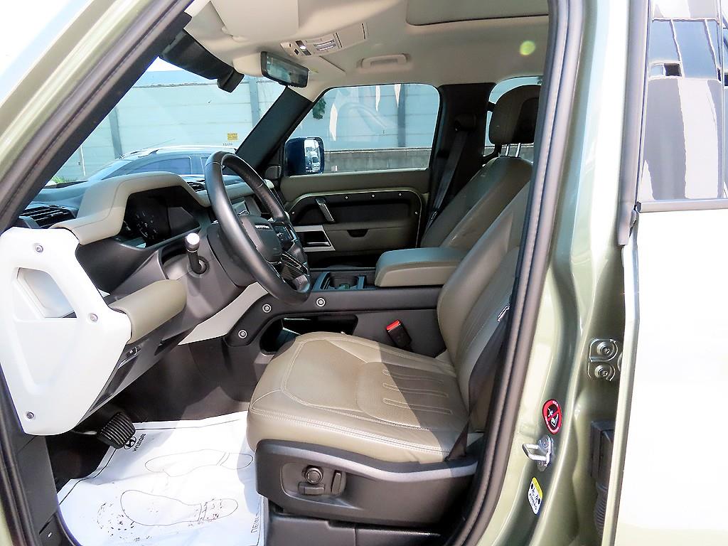 Land Rover Defender - Vista 5