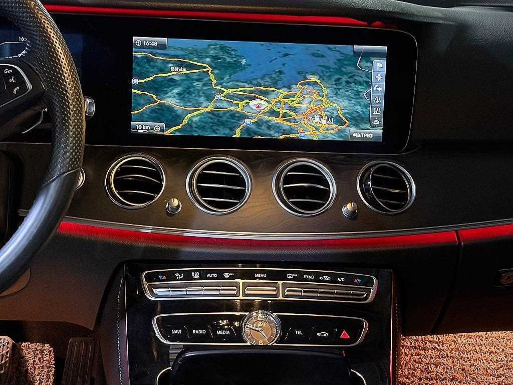 Mercedes Benz E class - Vista 11