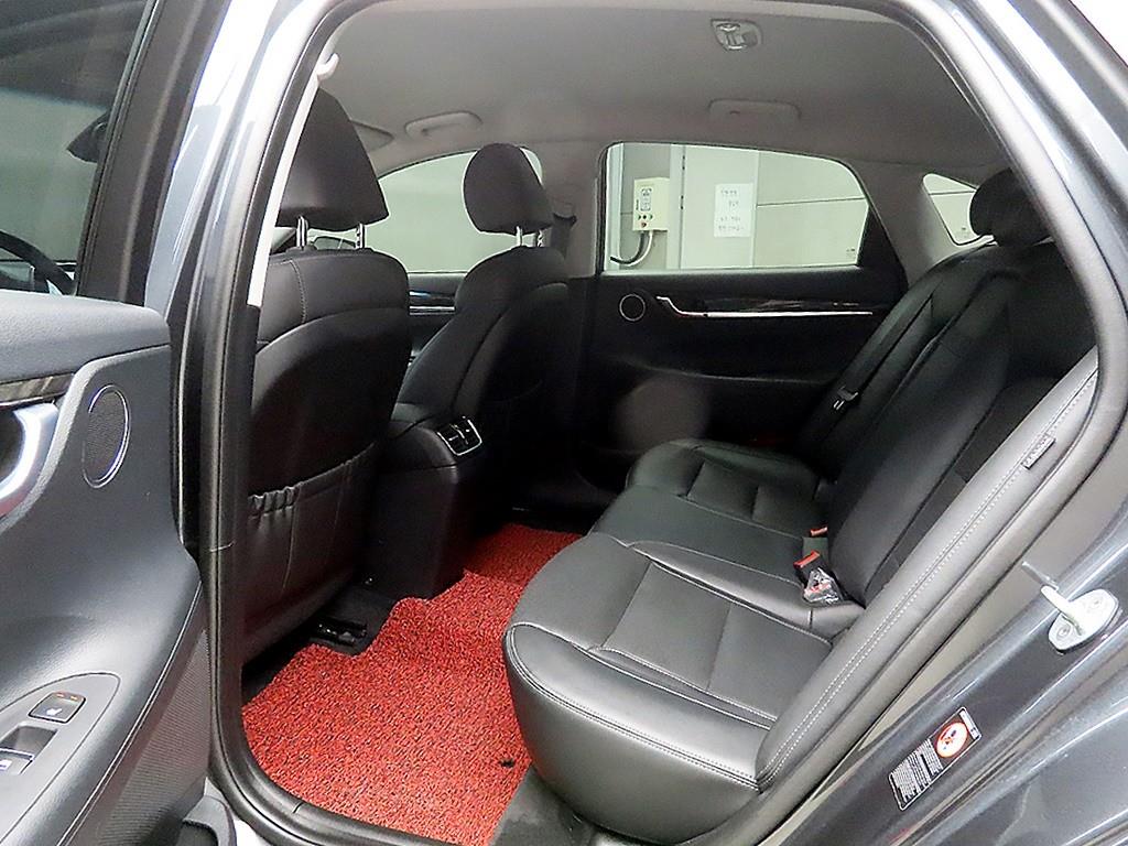 HYUNDAI Grandeur - Vista 6