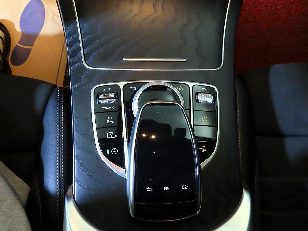 Mercedes Benz C Class - Vista 12
