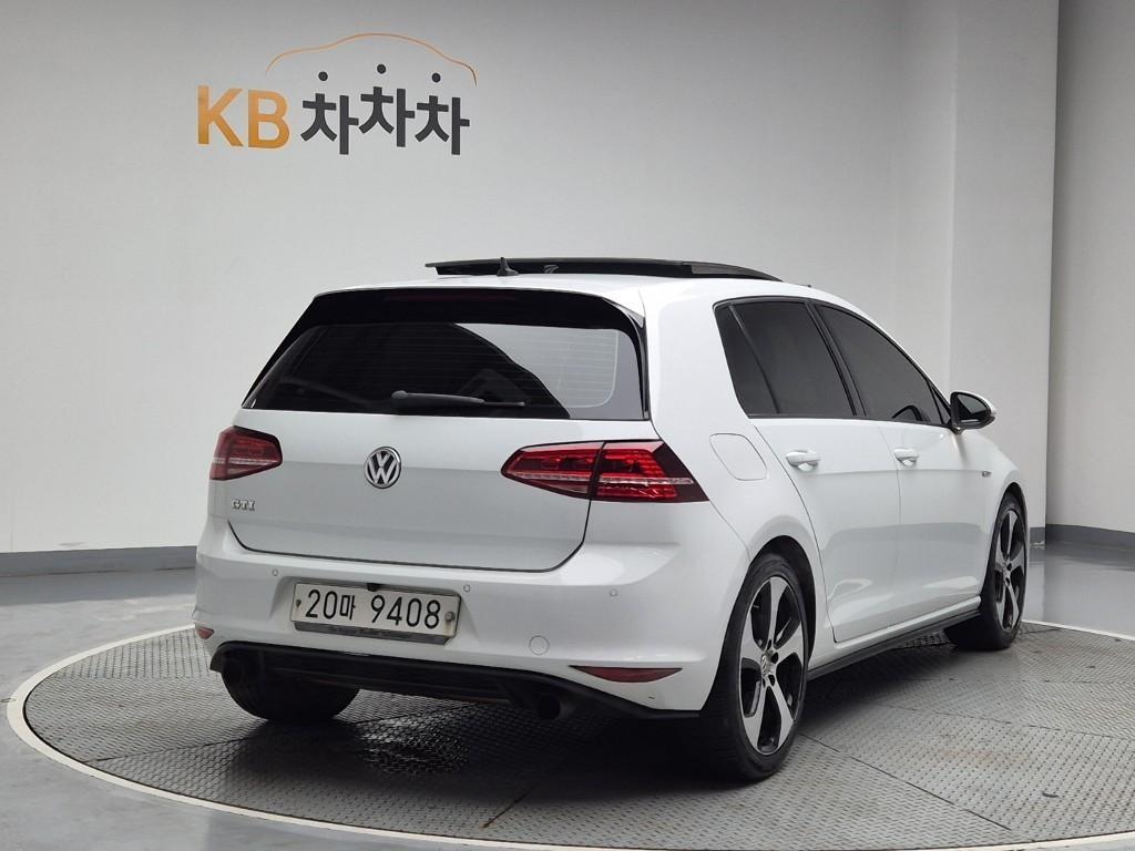 Volkswagen Golf - Vista 3