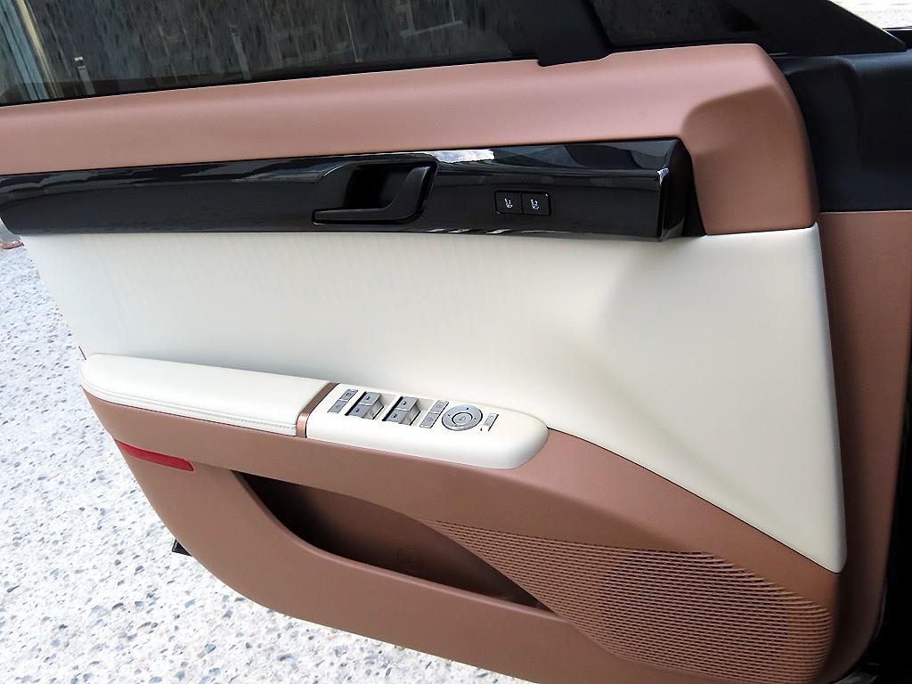 HYUNDAI Grandeur - Vista 12