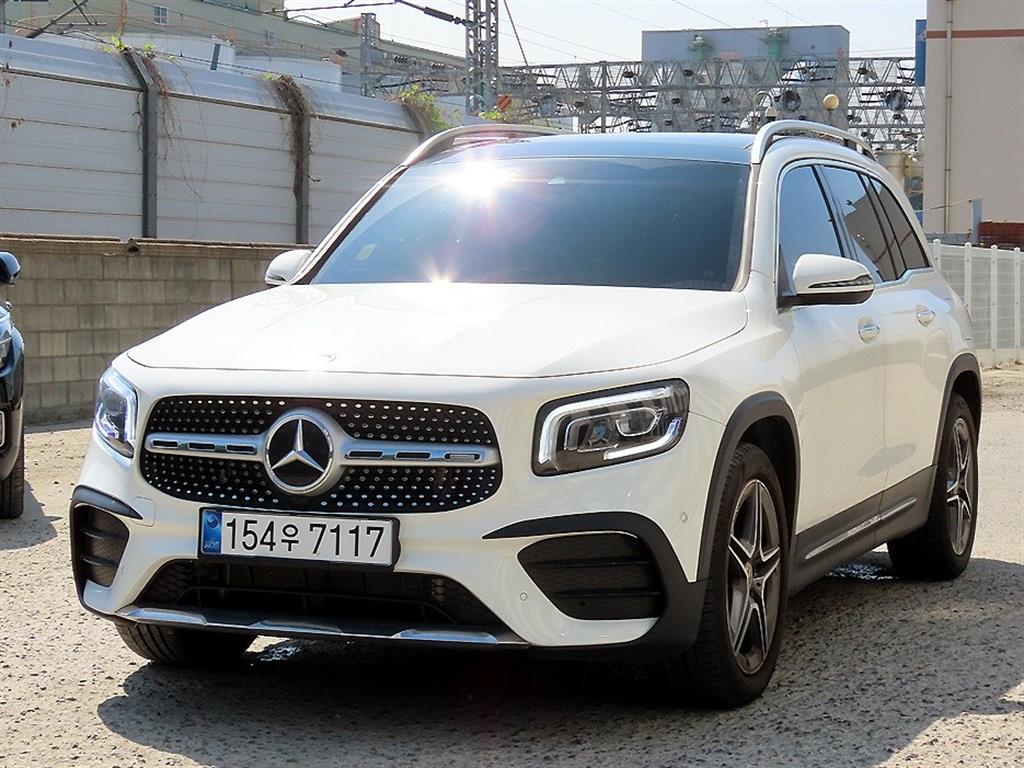 Mercedes Benz GLB Class - Vista 2