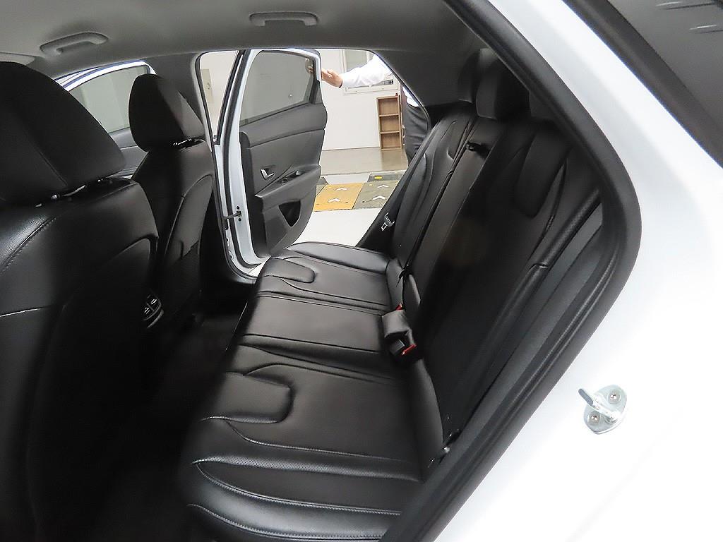 HYUNDAI Avante 2023 Blanco - Importación desde Corea - HF Imports Iquique - Foto 9