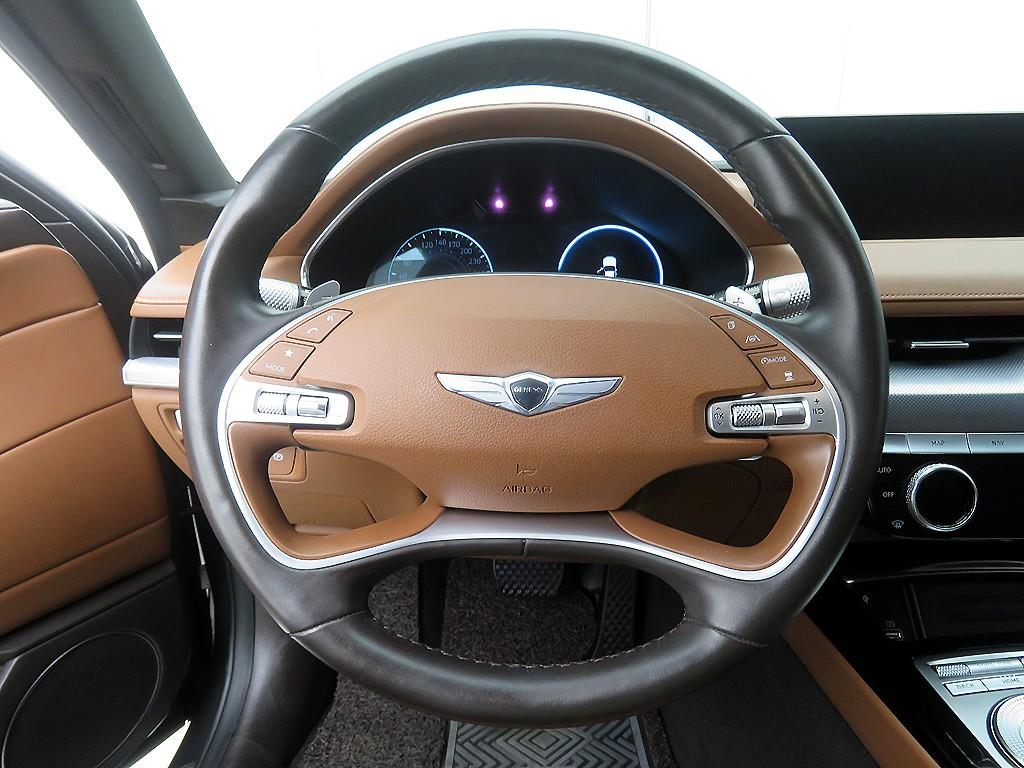 Genesis G80 - Vista 9