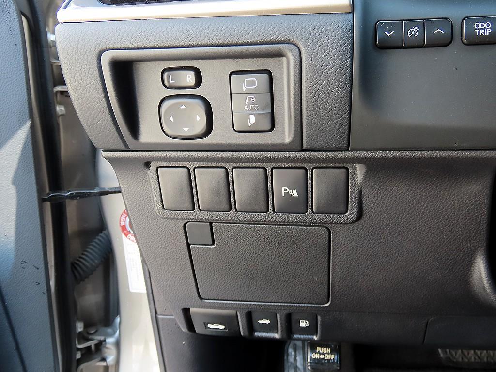 Lexus ES - Vista 12
