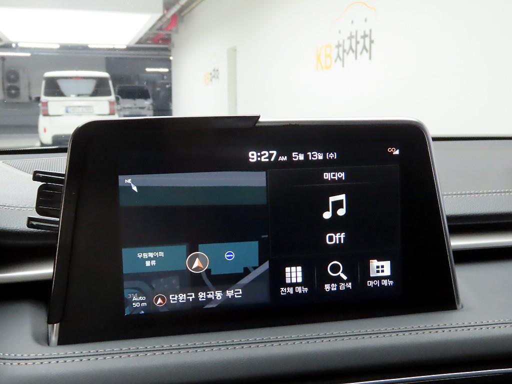 Genesis G70 - Vista 8