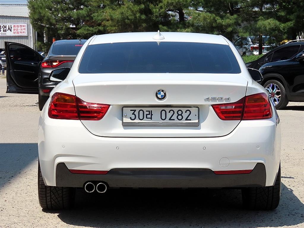 BMW 4 Series - Vista 4
