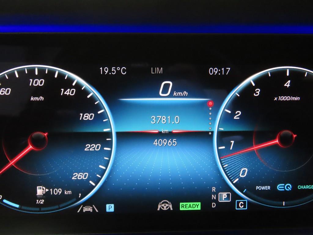 Mercedes Benz E class - Vista 8