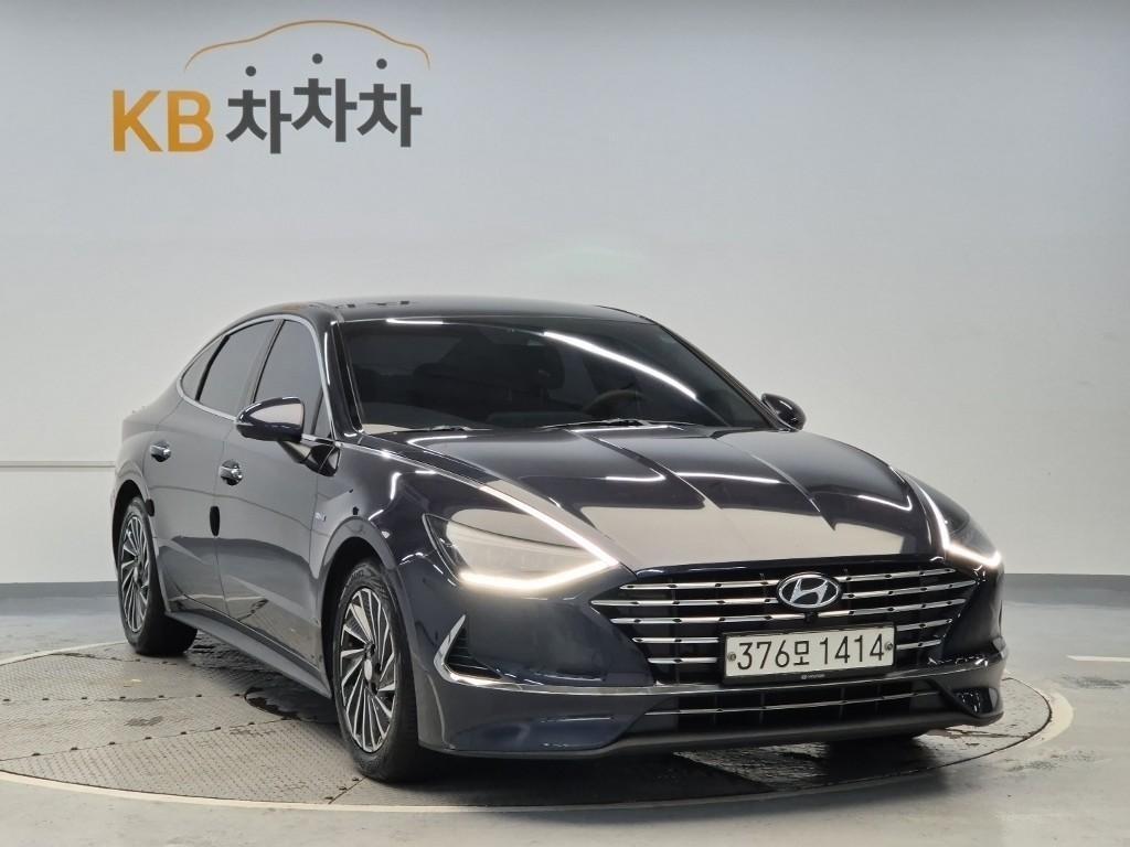 HYUNDAI Sonata - Vista 4