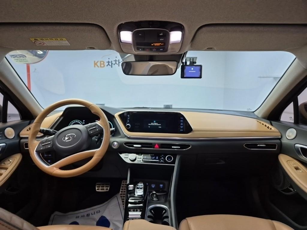 HYUNDAI Sonata - Vista 7