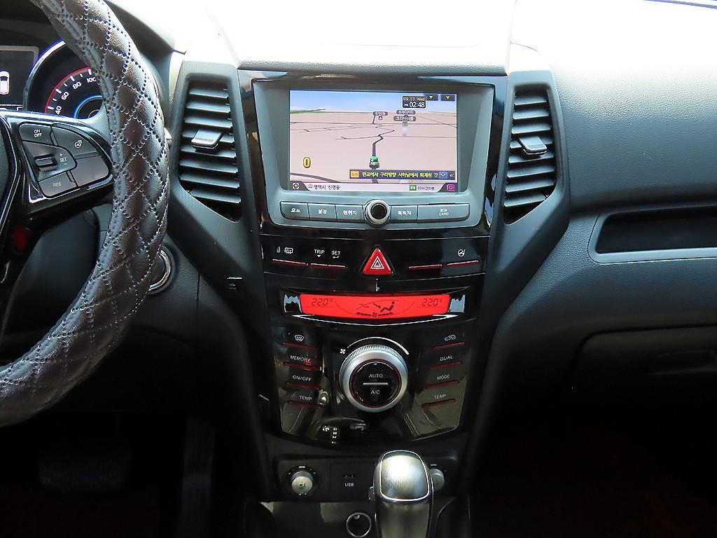 Ssangyong Tivoli - Vista 10