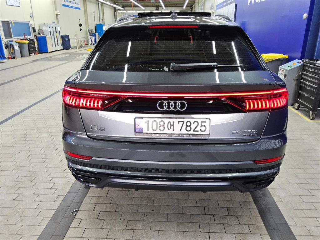 Audi Q8 - Vista 3