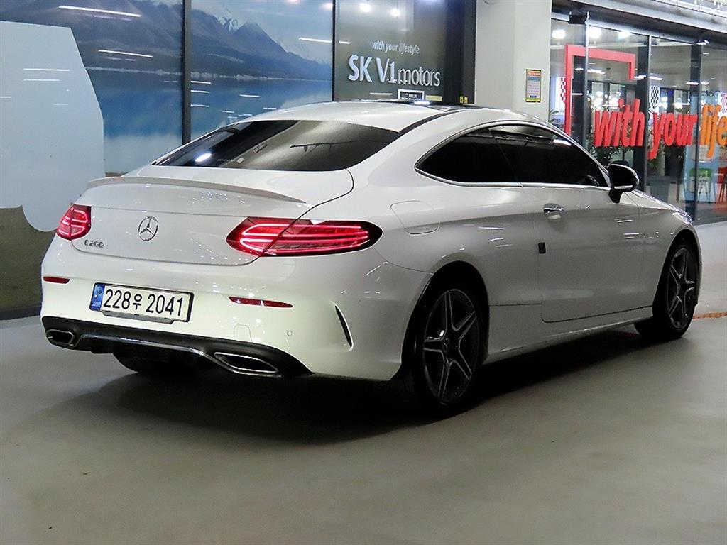 Mercedes Benz C Class - Vista 4
