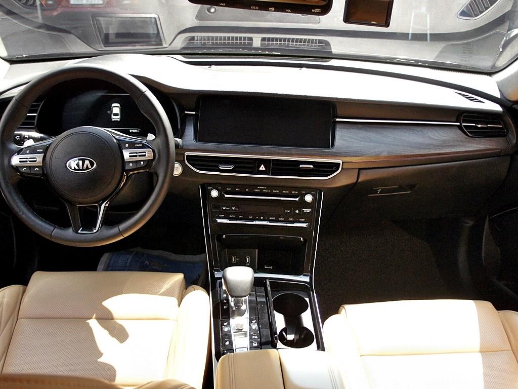 KIA K7 - Vista 12