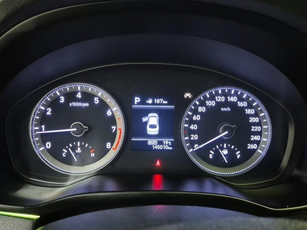 HYUNDAI Grandeur - Vista 6