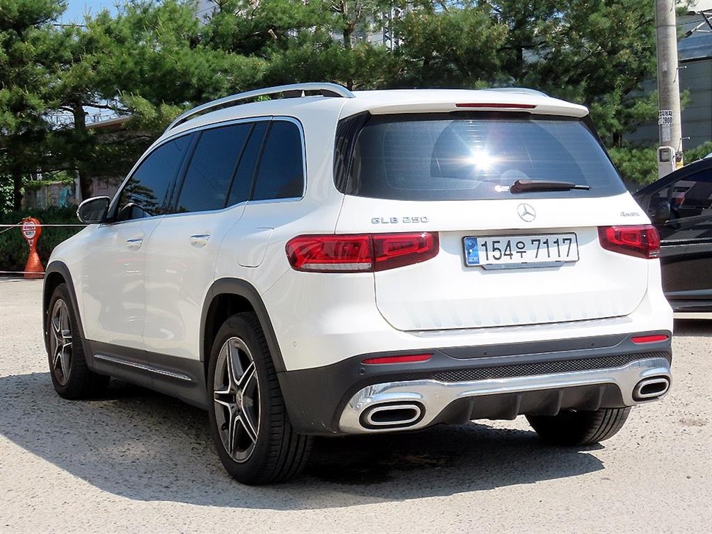 Mercedes Benz GLB Class - Vista 3