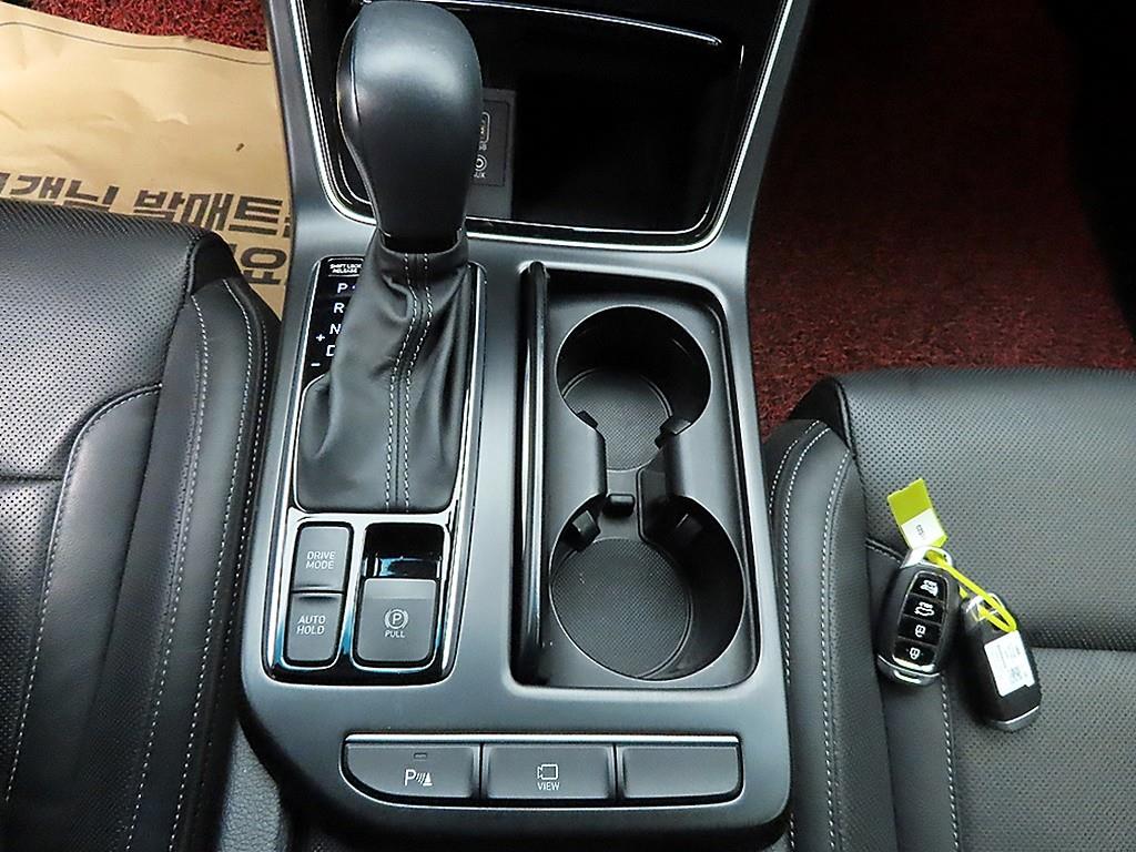 HYUNDAI Grandeur - Vista 10