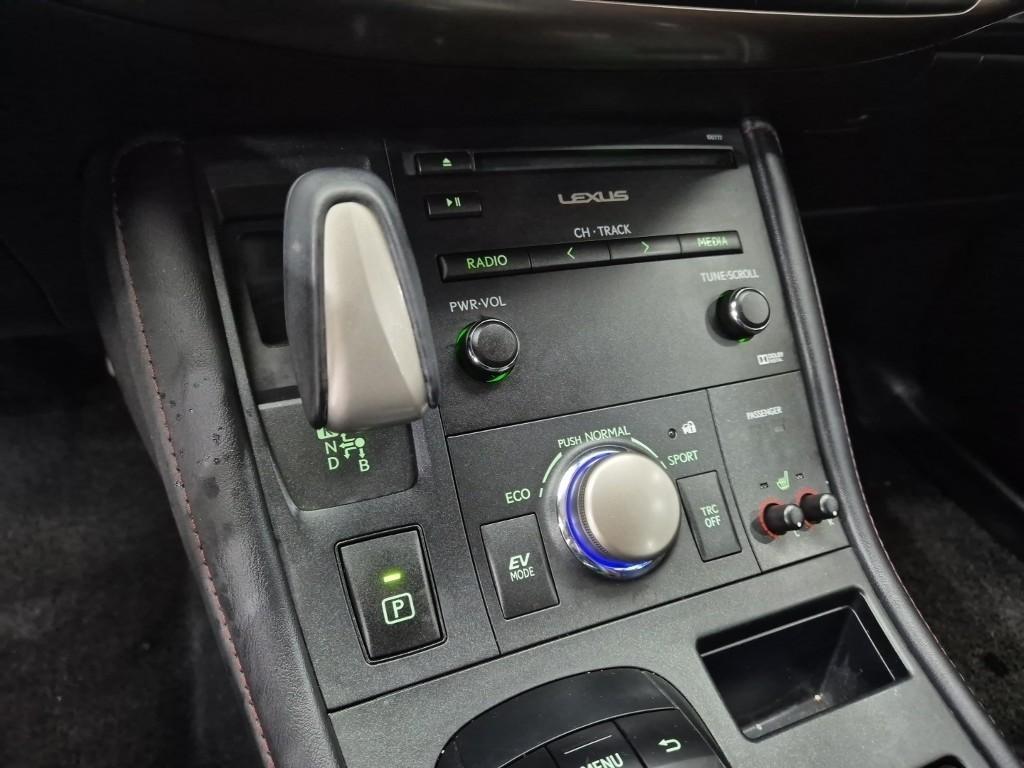 Lexus CT - Vista 8