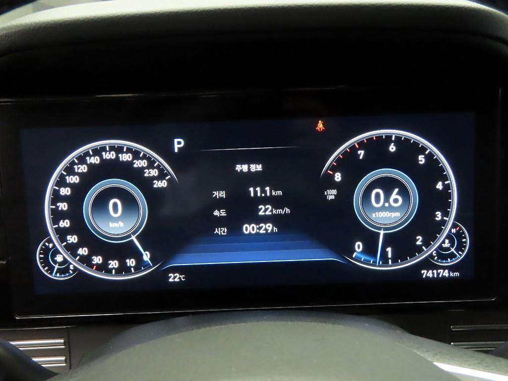HYUNDAI Grandeur - Vista 5