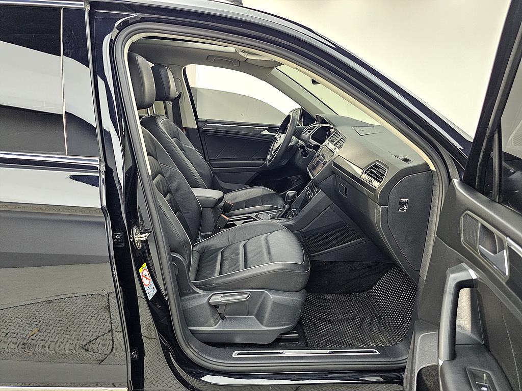 Volkswagen Tiguan - Vista 11