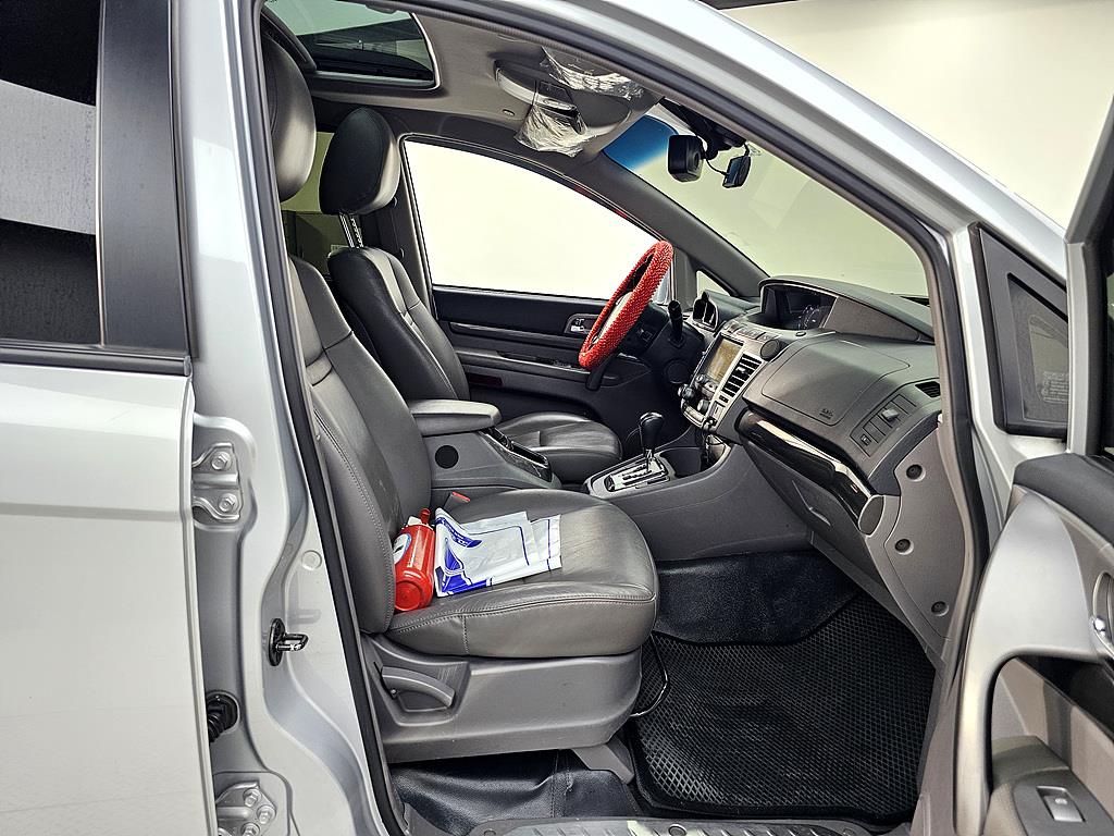 Ssangyong Korando - Vista 11