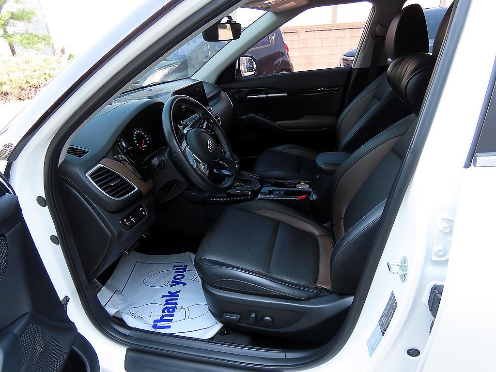 KIA Seltos - Vista 5