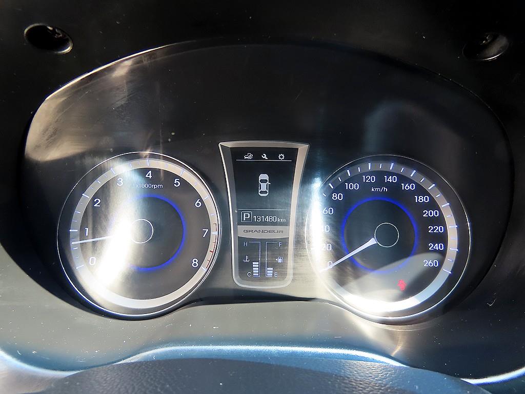 HYUNDAI Grandeur - Vista 9
