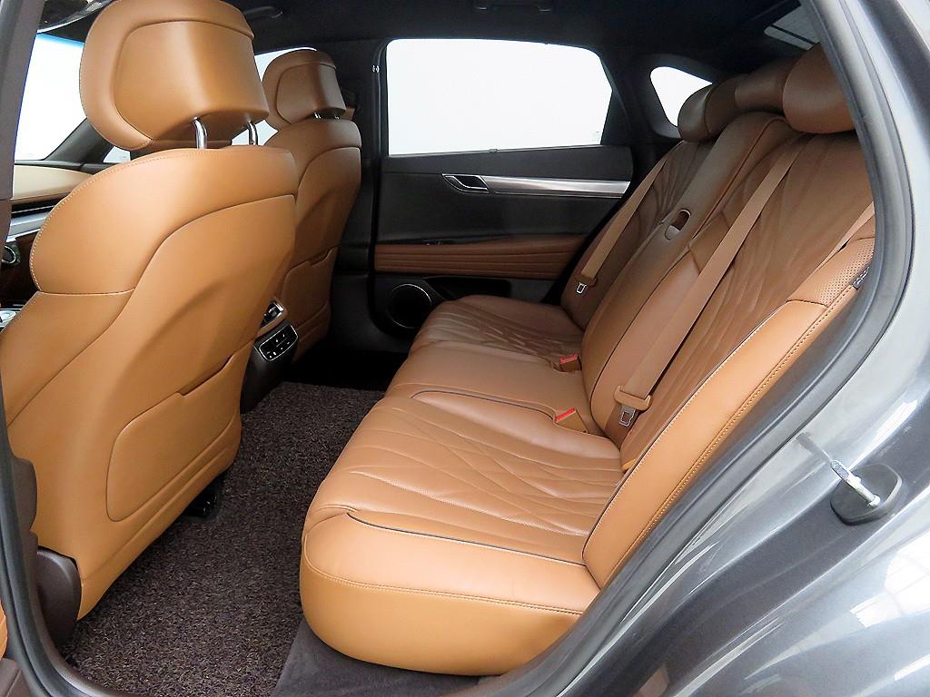 Genesis G80 - Vista 7