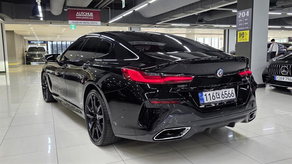 BMW 8 Series 2023 Negro - Importación desde Corea - HF Imports Iquique - Foto 14