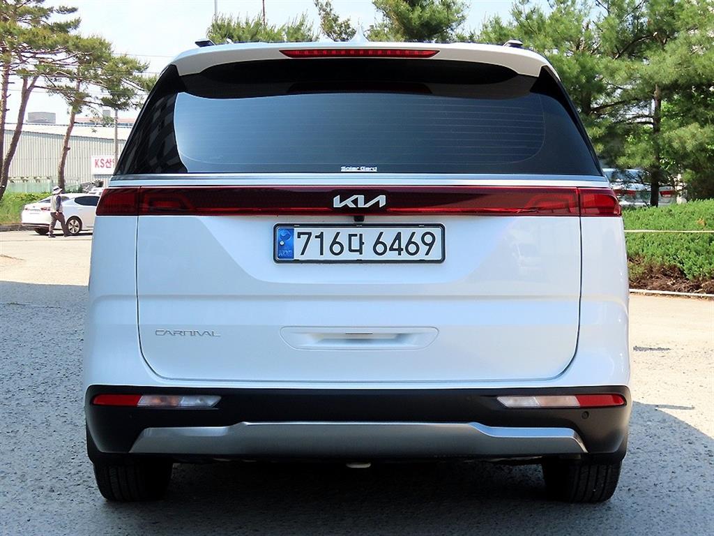 KIA Carnival - Vista 4