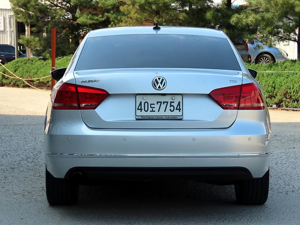Volkswagen Passat - Vista 4