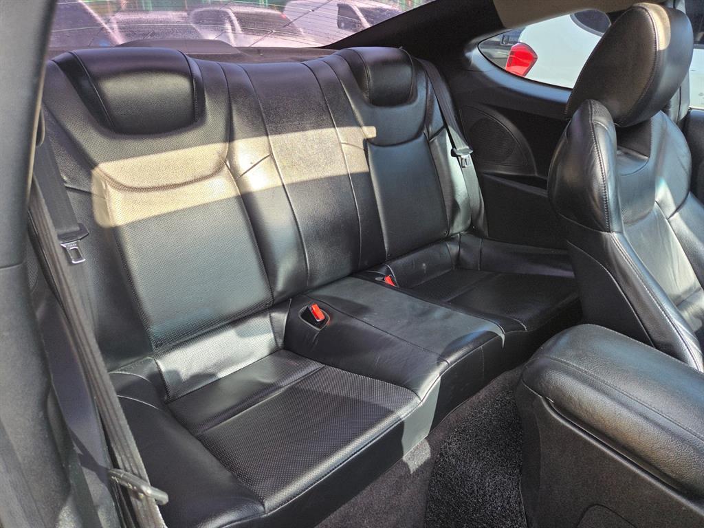 HYUNDAI Genesis - Vista 8