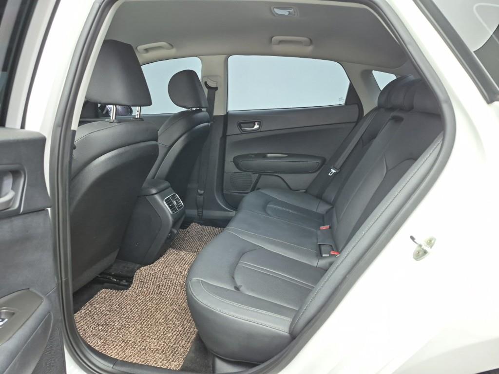 KIA K5 - Vista 12