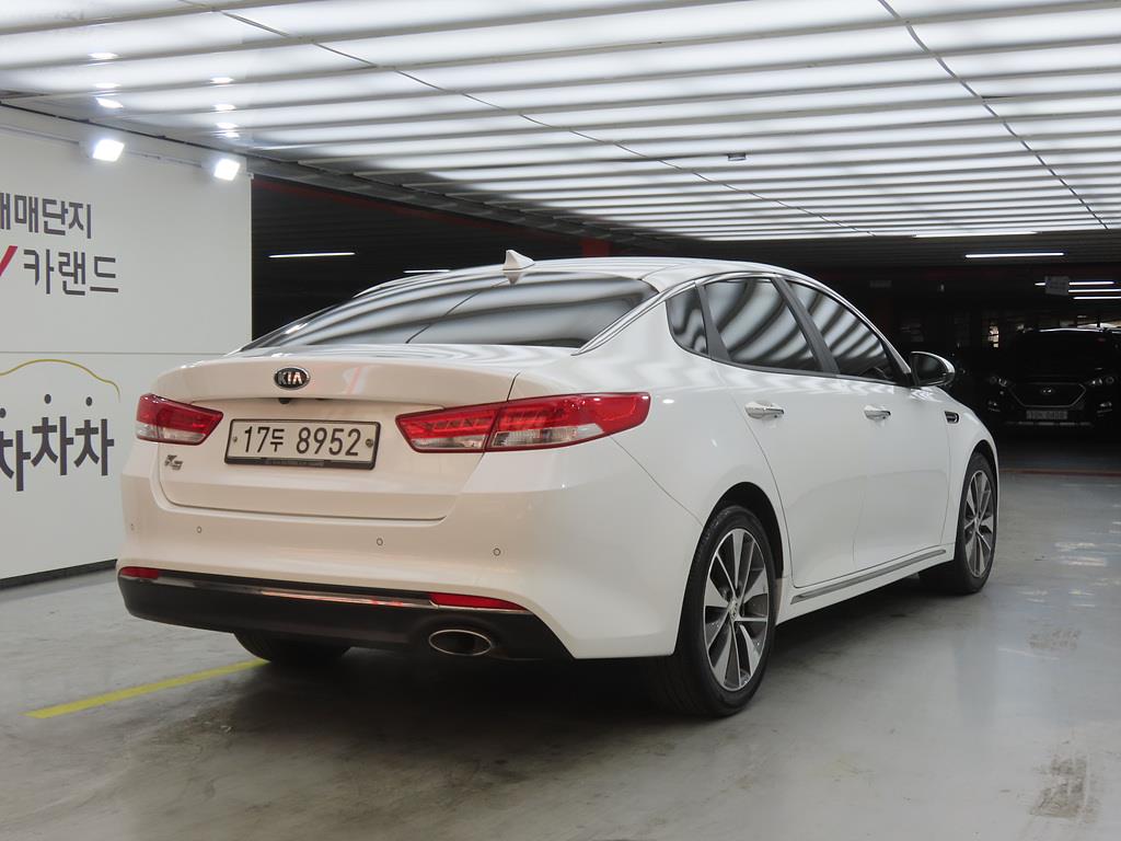 KIA K5 - Vista 4