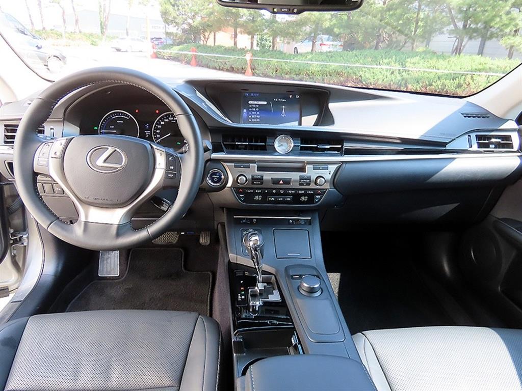 Lexus ES - Vista 7
