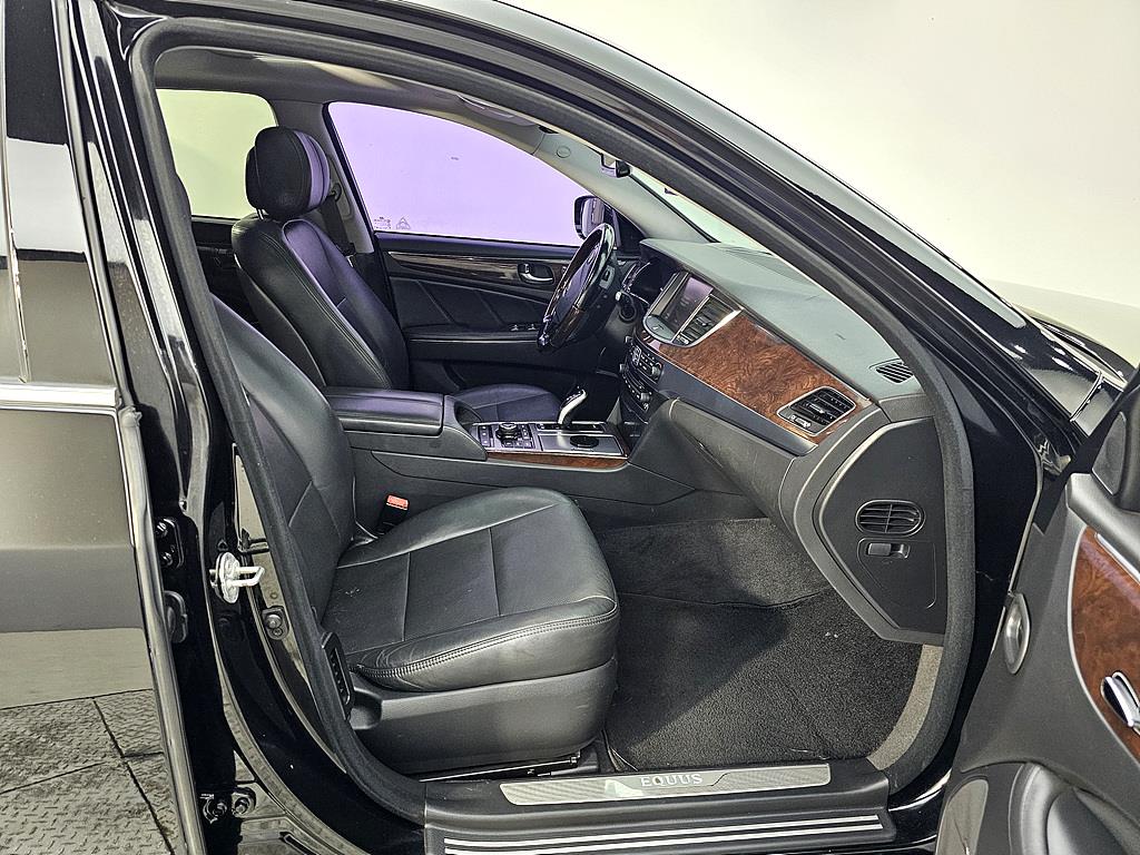 HYUNDAI Equus - Vista 11
