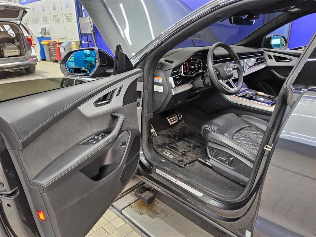Audi Q8 - Vista 8