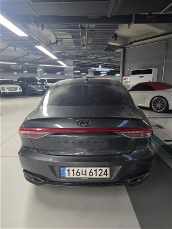 HYUNDAI Grandeur - Vista 5