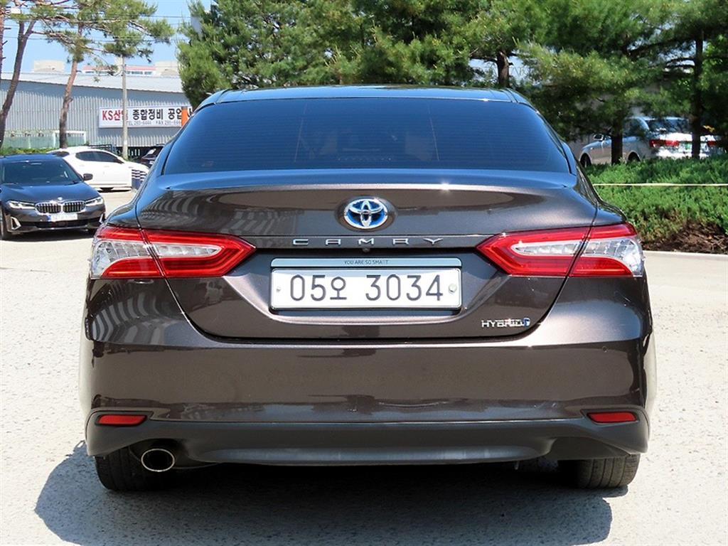 Toyota Camry - Vista 4