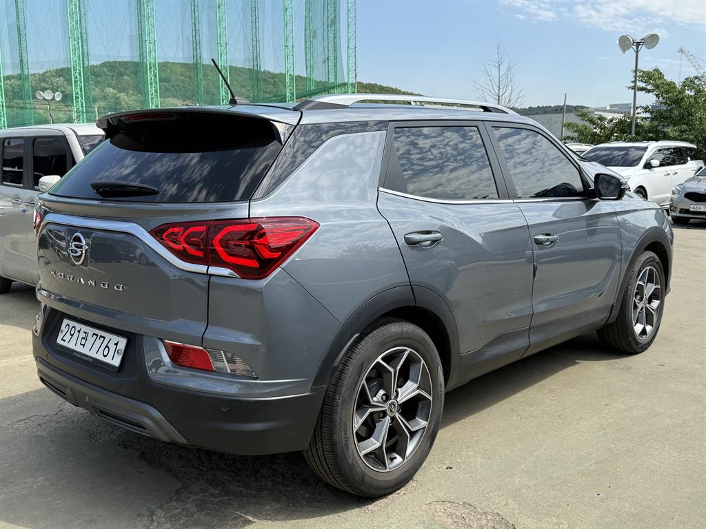 Ssangyong Korando - Vista 5
