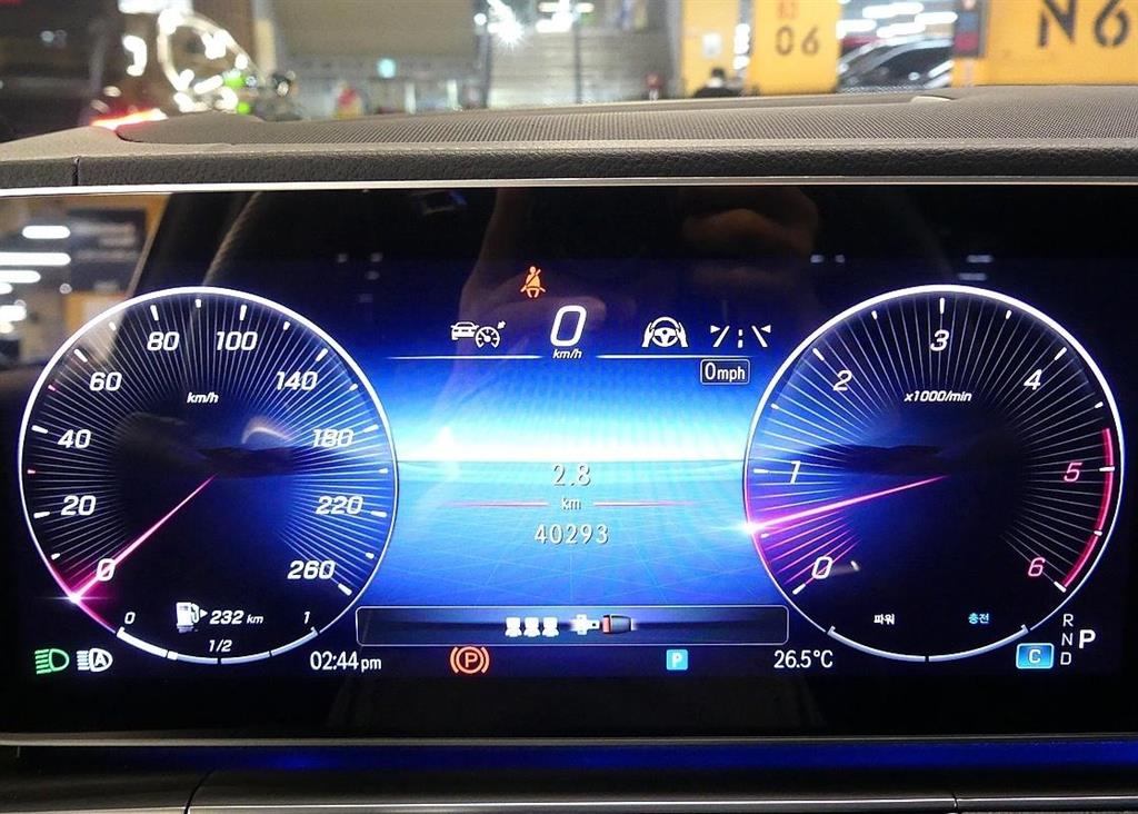 Mercedes Benz GLE Class - Vista 6