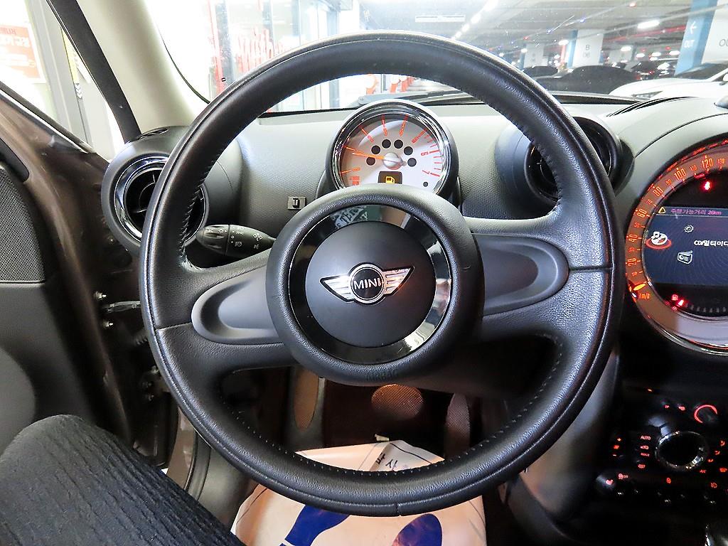 Mini Countryman - Vista 8