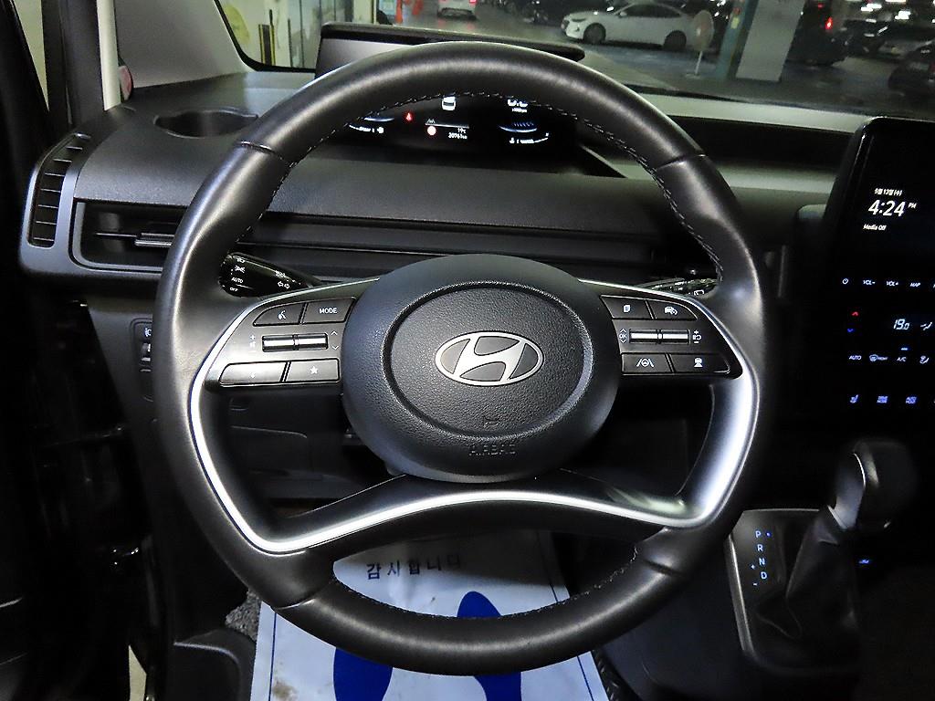 HYUNDAI Staria - Vista 8