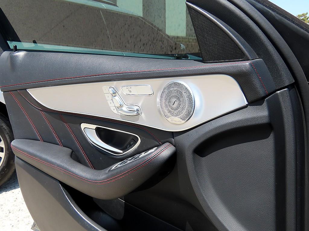 Mercedes Benz C Class - Vista 12