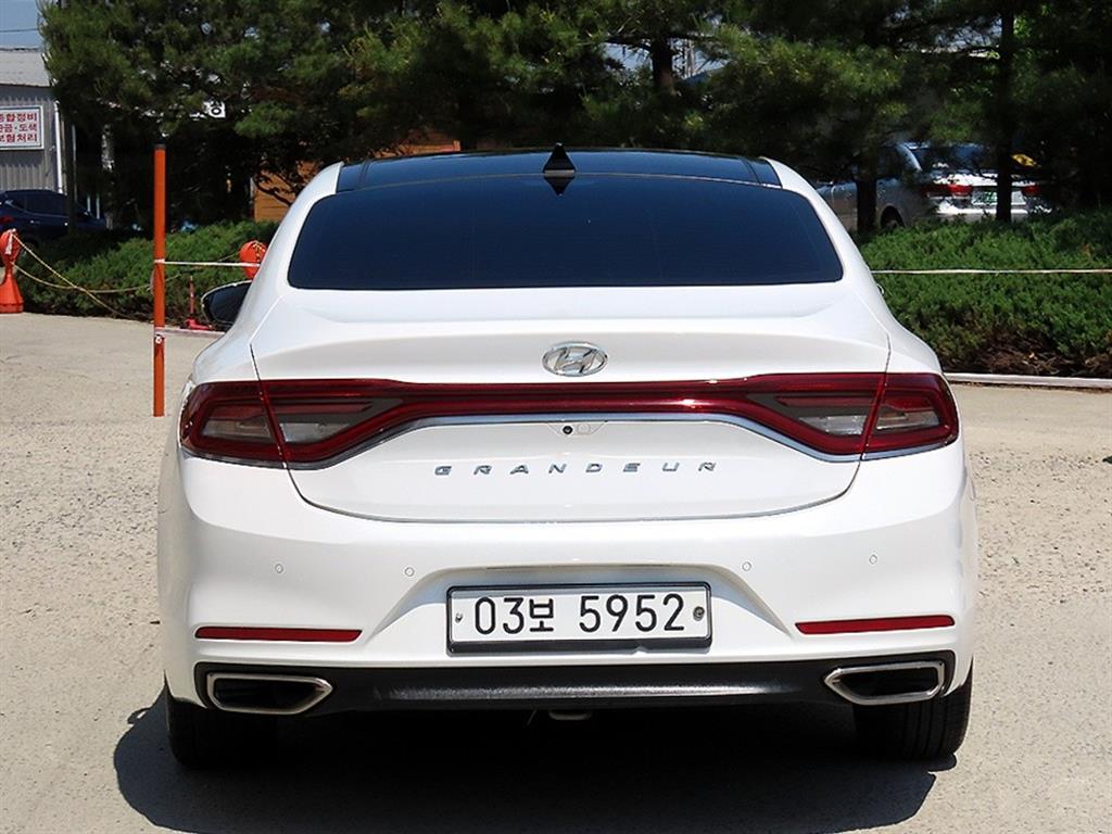 HYUNDAI Grandeur - Vista 4